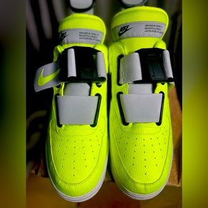 Size 10.5 - Nike Air Force 1 Low Utility Volt 2018